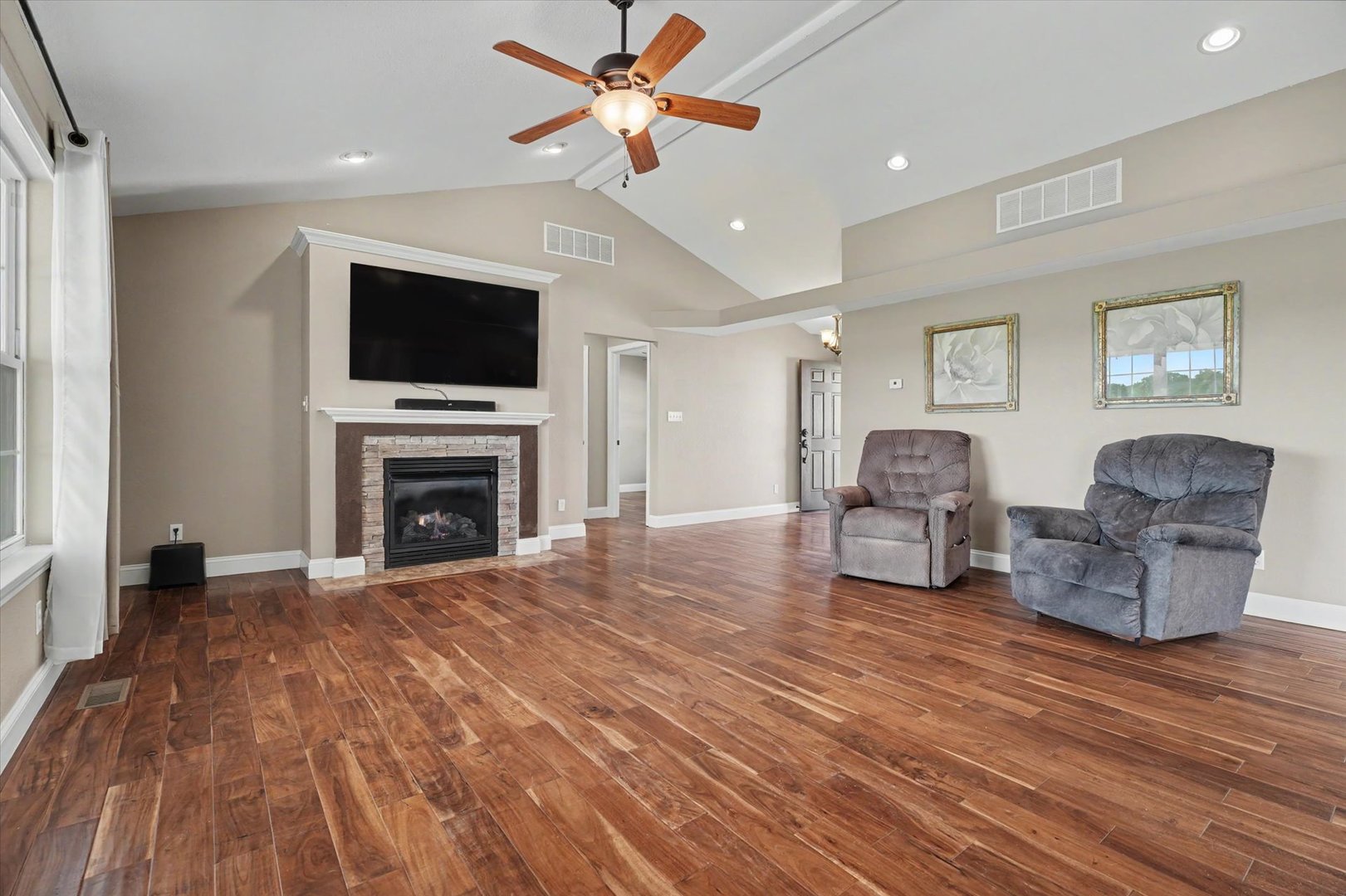 12672598 Property Photo 8