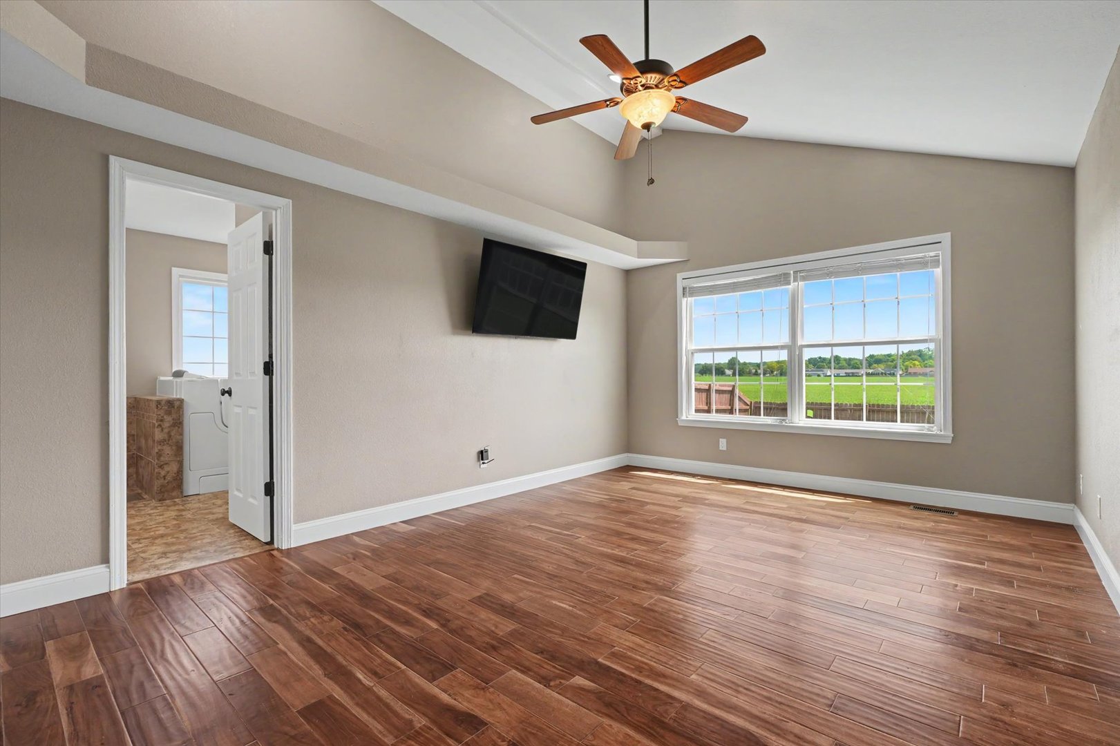 12672598 Property Photo 22