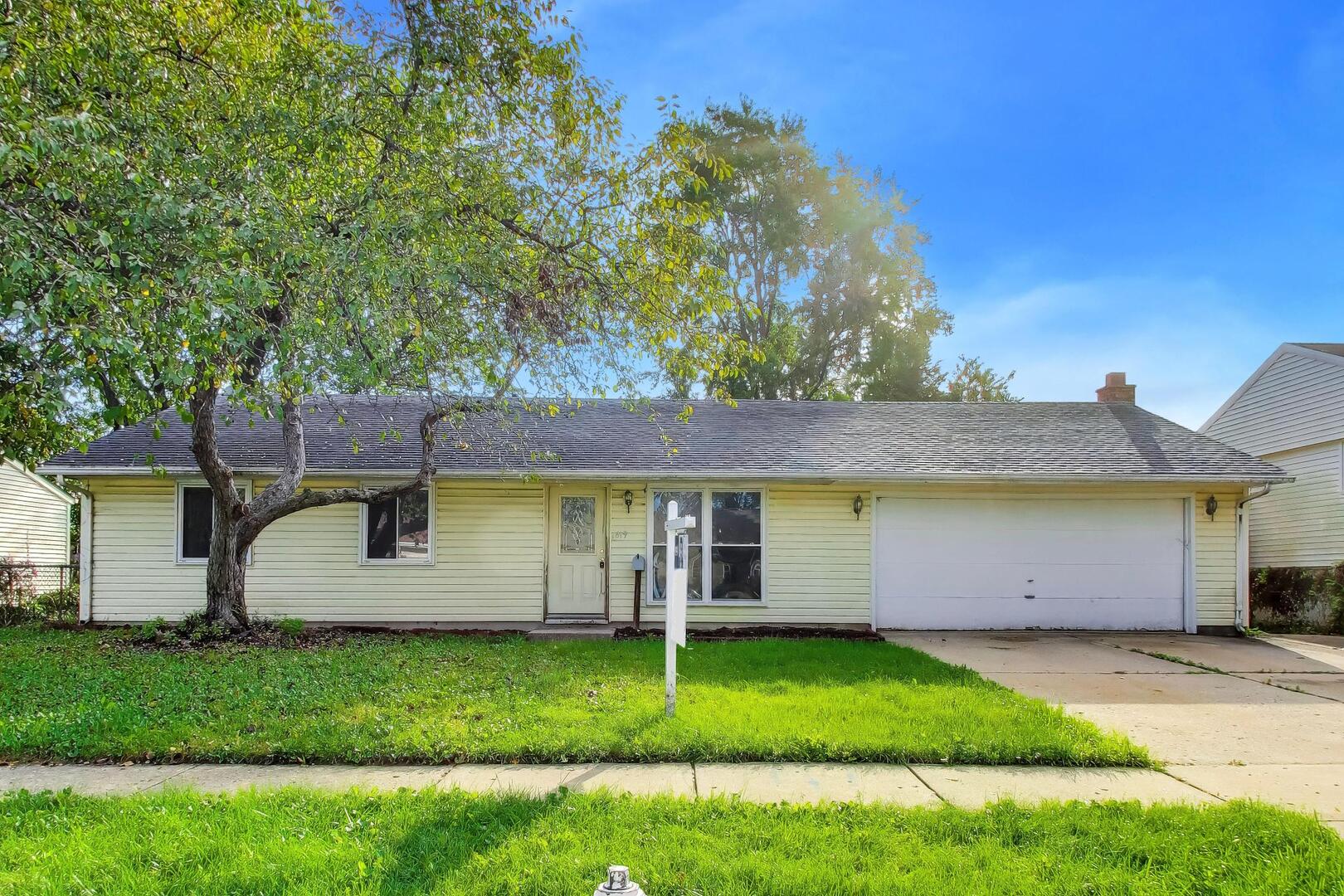 619 Parkside Circle Property Photo 1