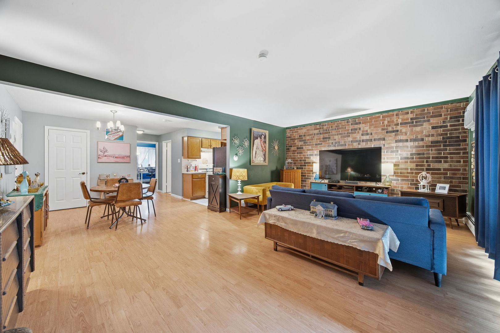 9812 Sayre Avenue 3e Property Photo 2