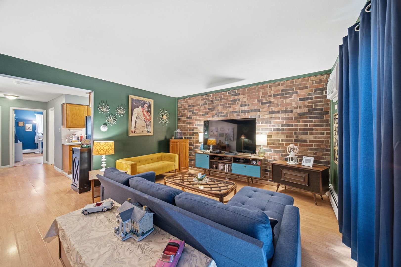 9812 Sayre Avenue 3e Property Photo 3