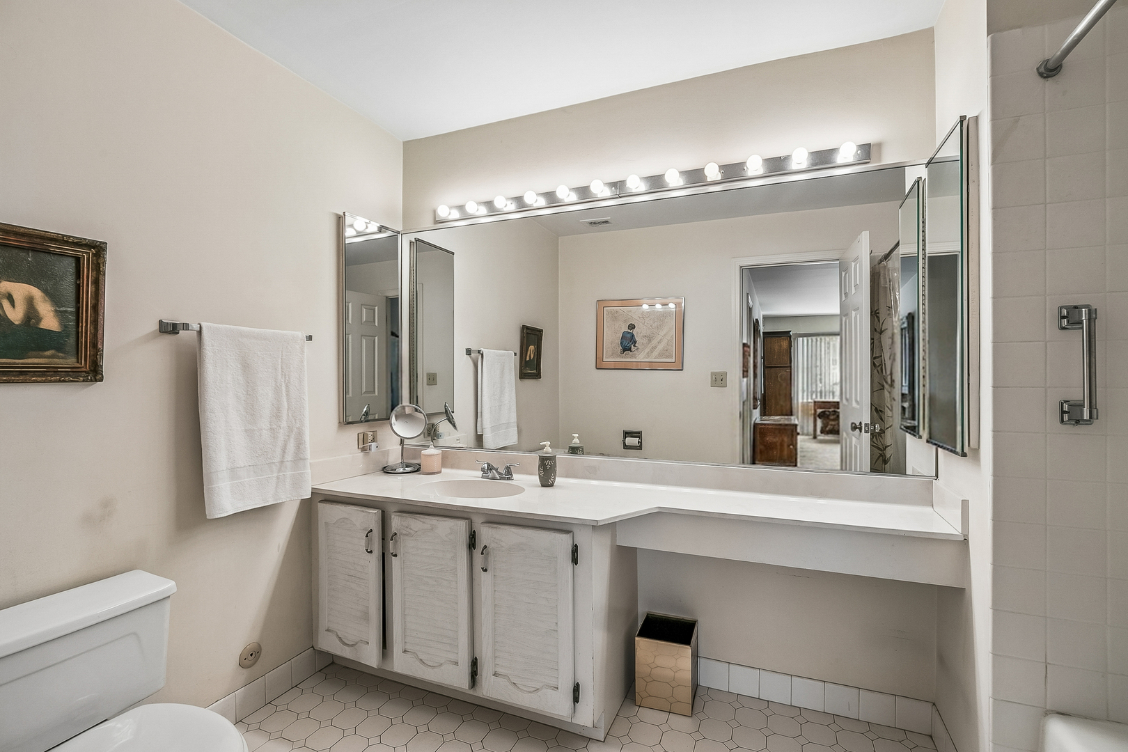 207 Rivershire Lane 207 Property Photo 14
