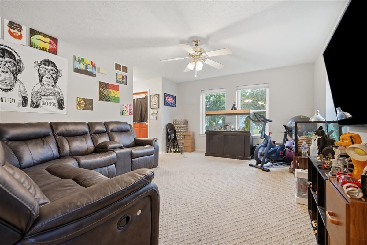 1 Humanity Lane Property Photo 5