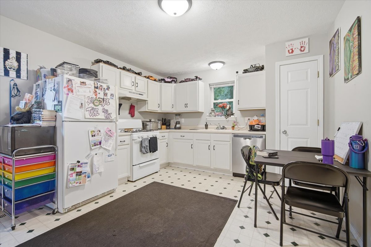 1 Humanity Lane Property Photo 6