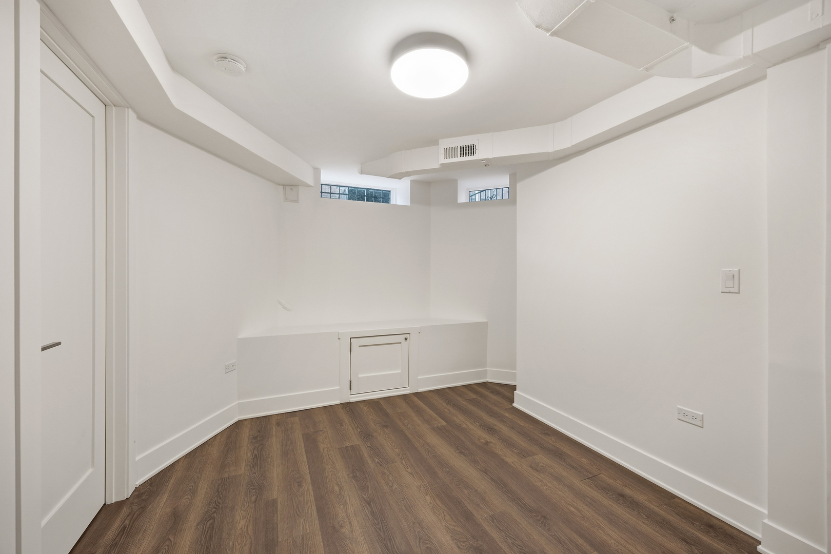 2107 N Clark Street Property Photo 32