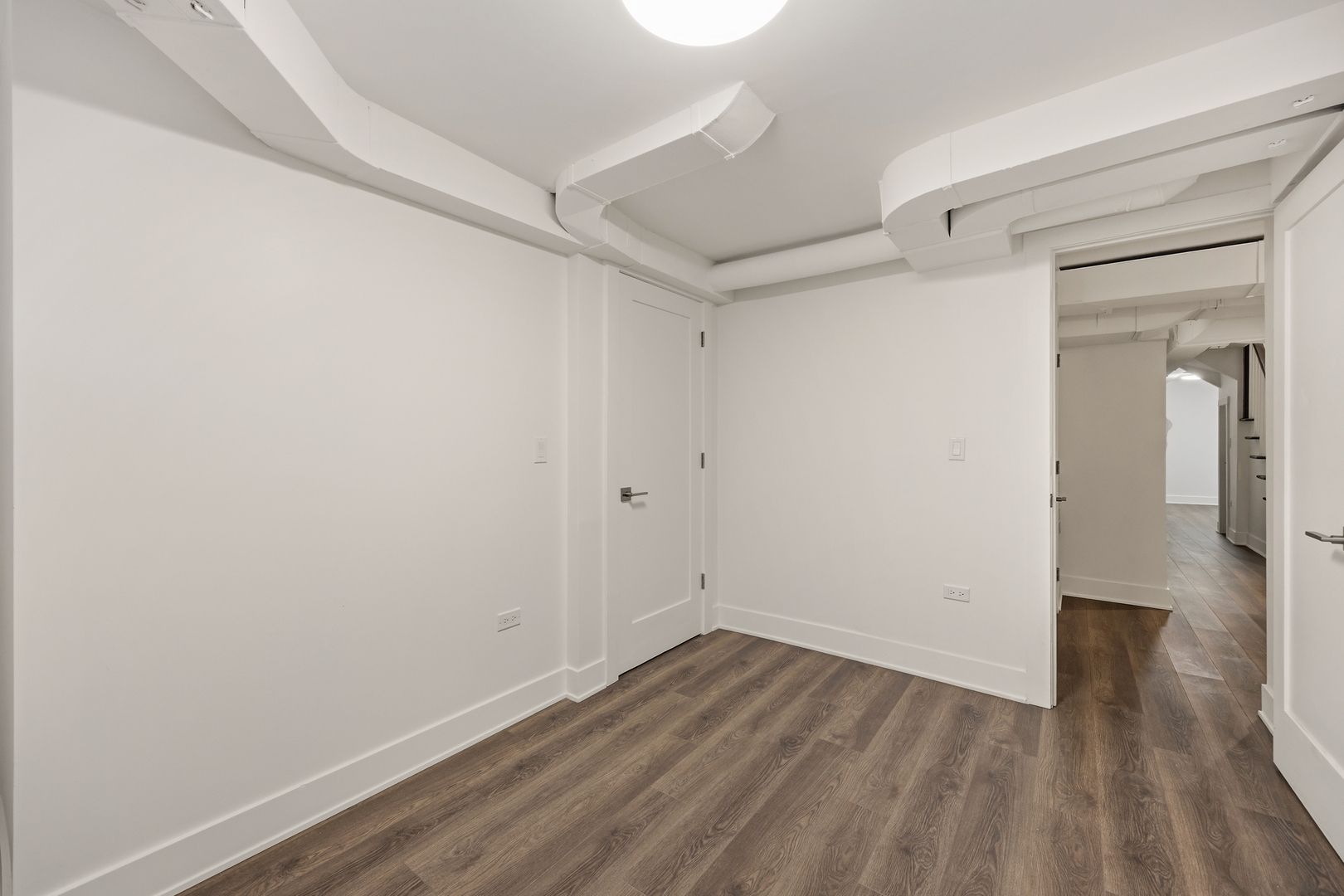 2107 N Clark Street Property Photo 33