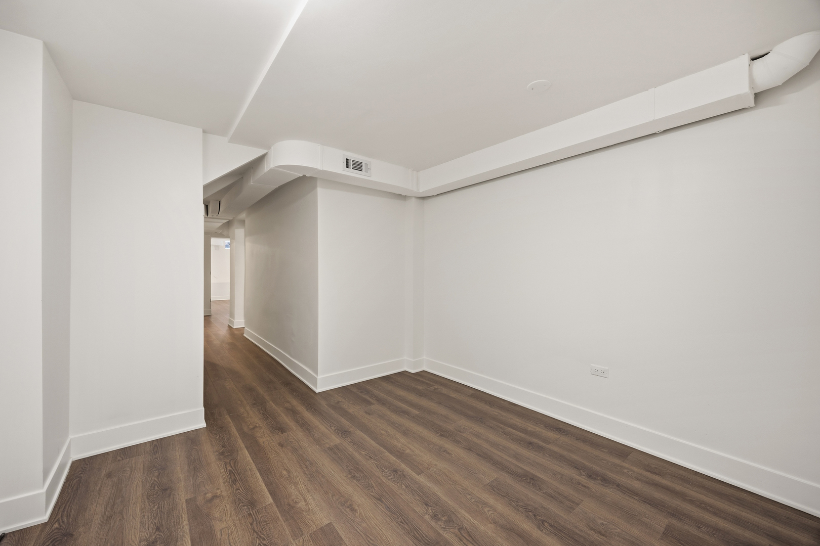 2107 N Clark Street Property Photo 37