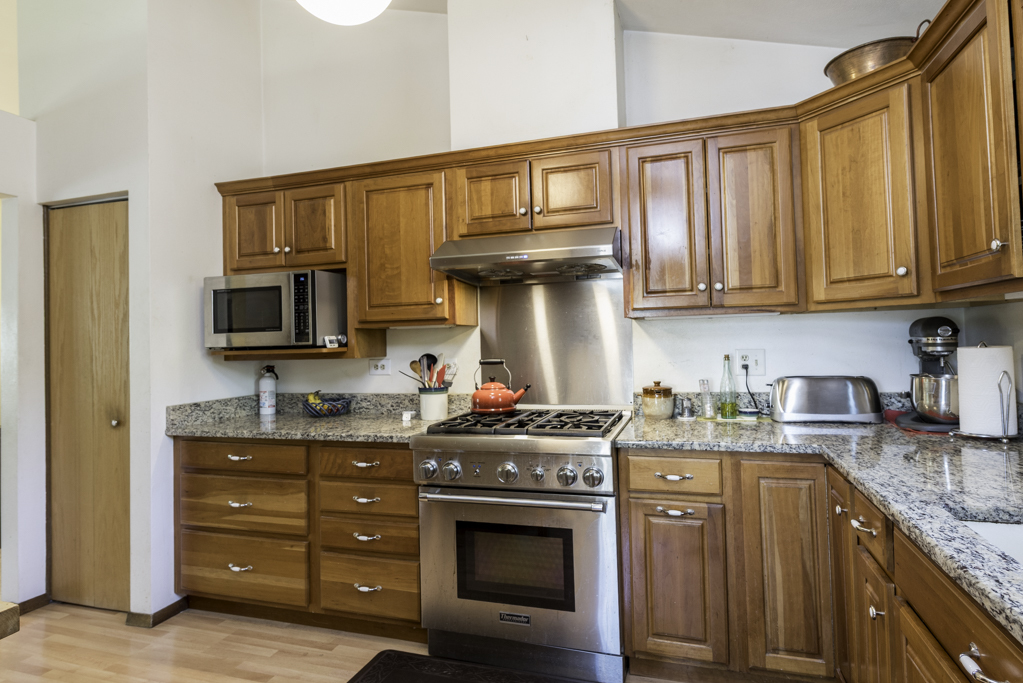 12674 W Crescent Avenue Property Photo 8