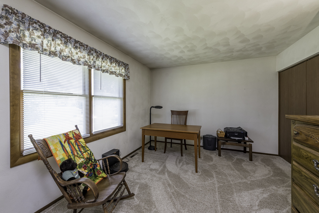 12674 W Crescent Avenue Property Photo 15