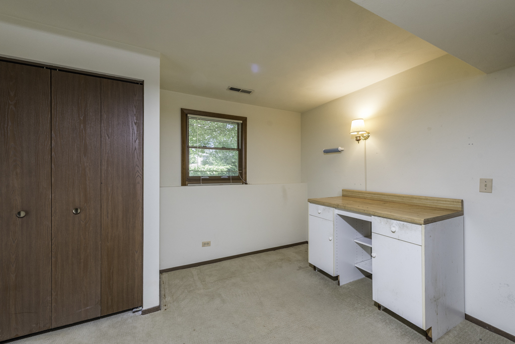 12674 W Crescent Avenue Property Photo 19