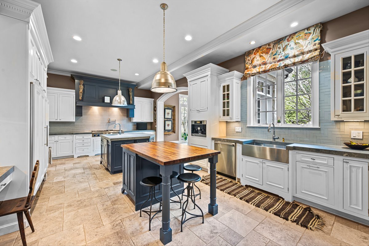 12672761 Property Photo 9