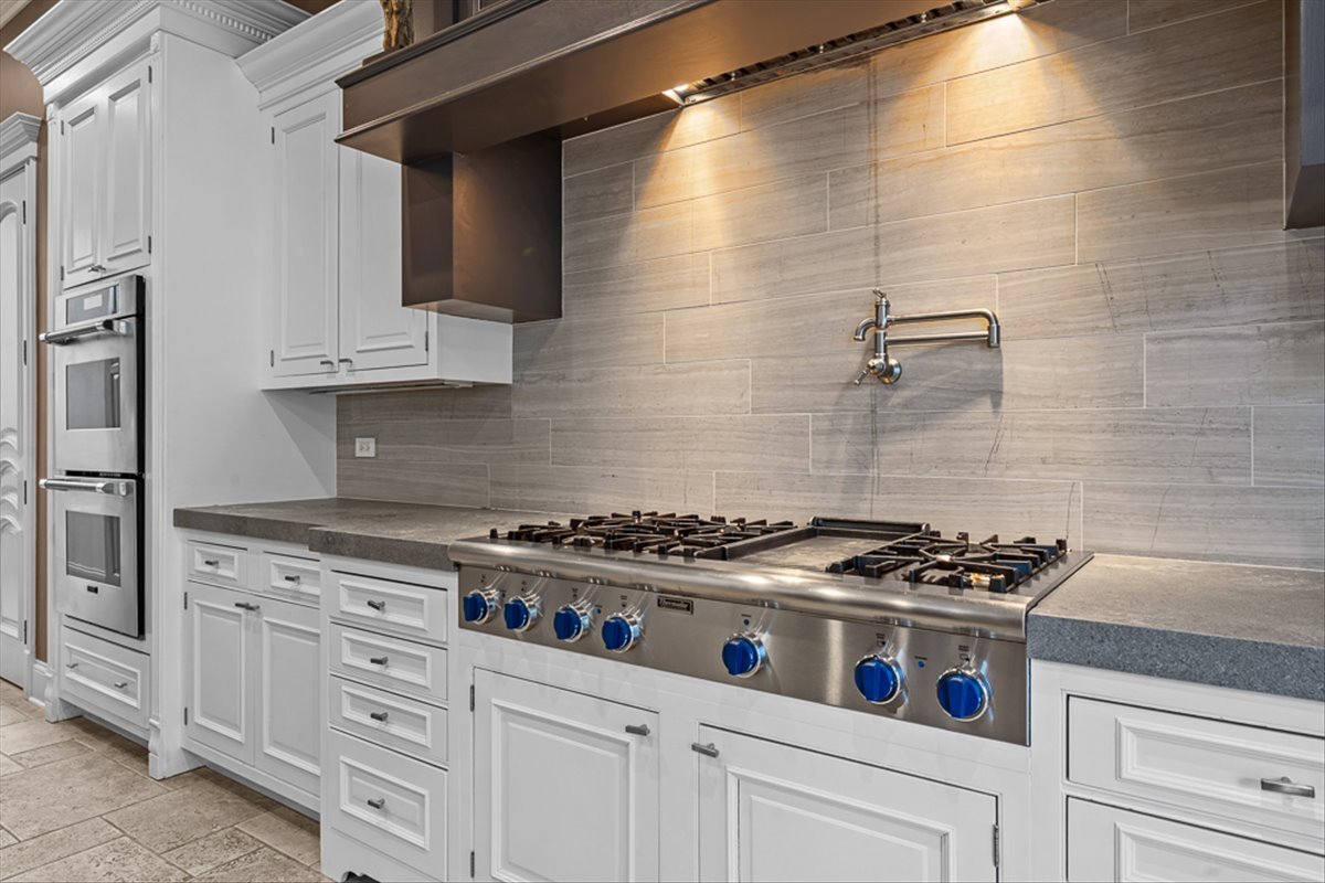 12672761 Property Photo 13