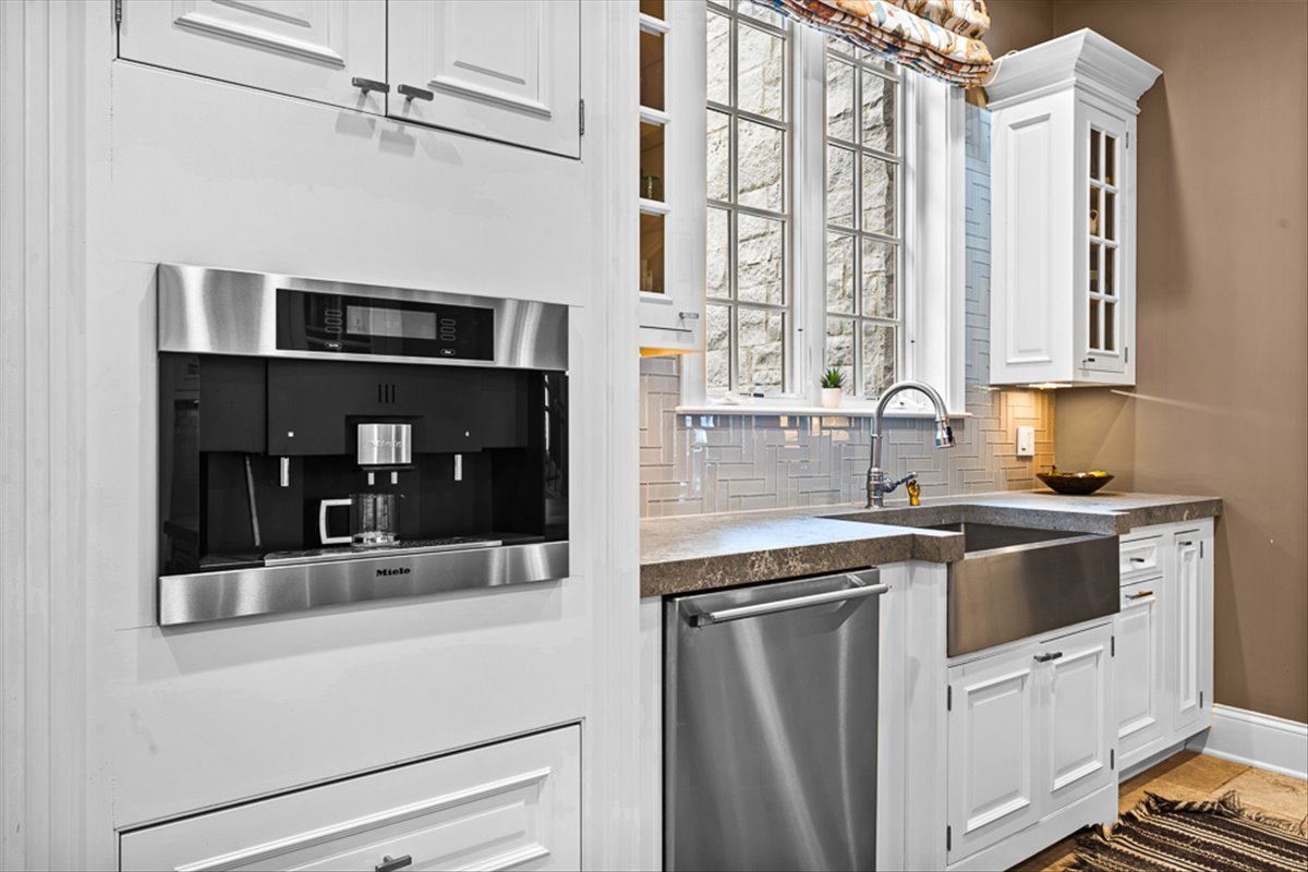 12672761 Property Photo 14