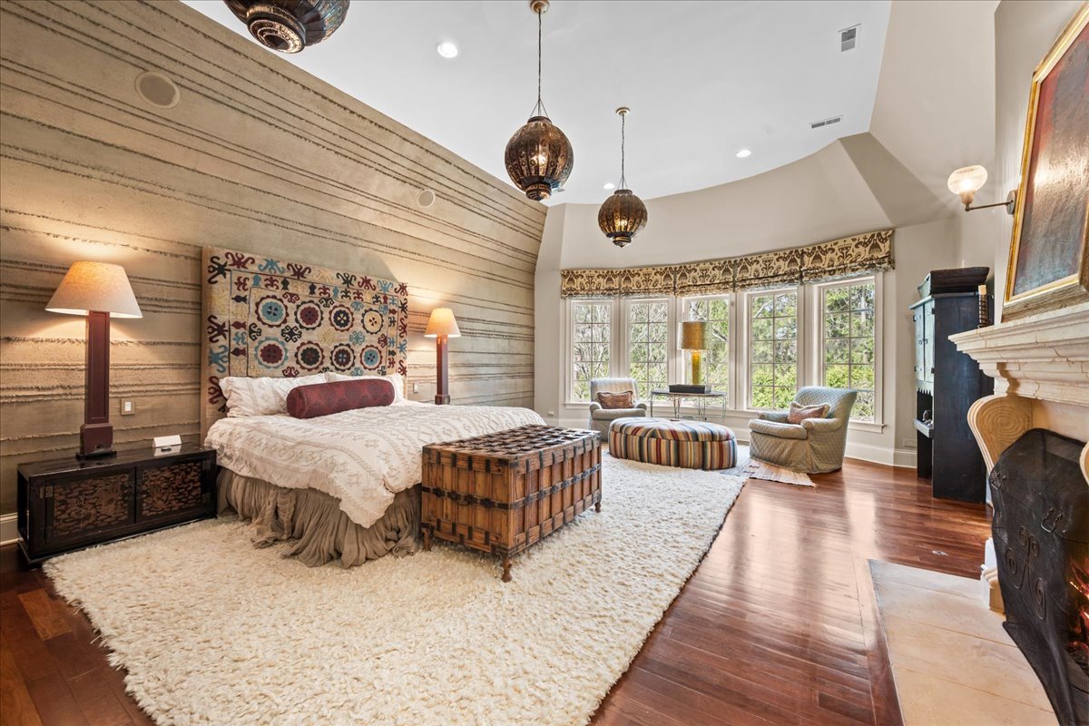 12672761 Property Photo 36