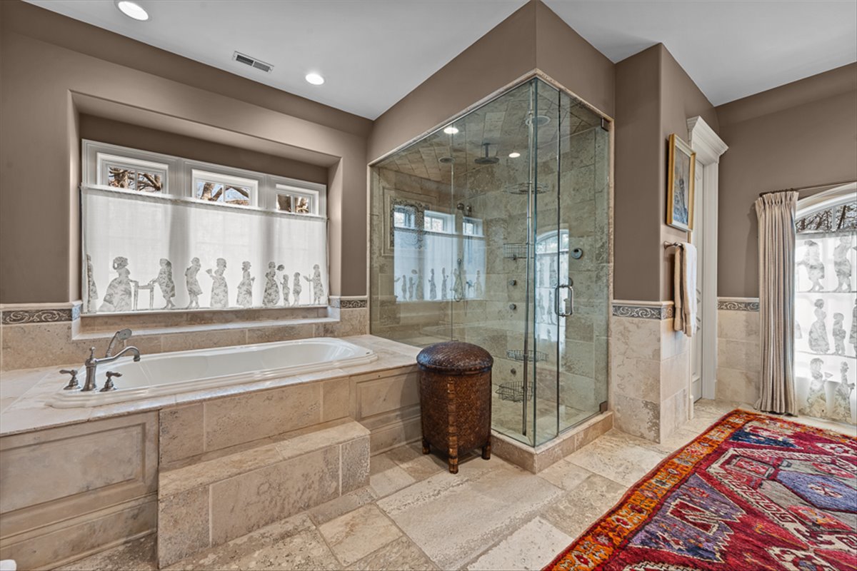 12672761 Property Photo 40