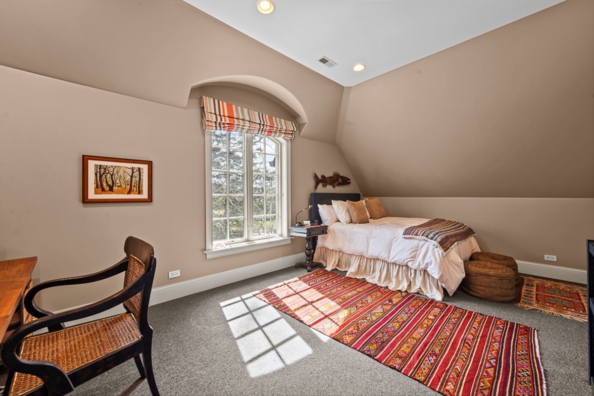 12672761 Property Photo 44
