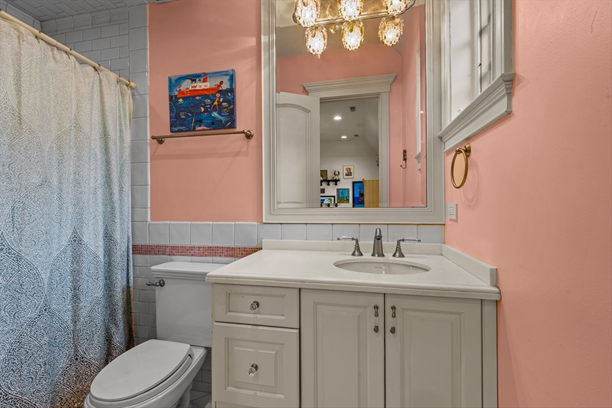 12672761 Property Photo 47