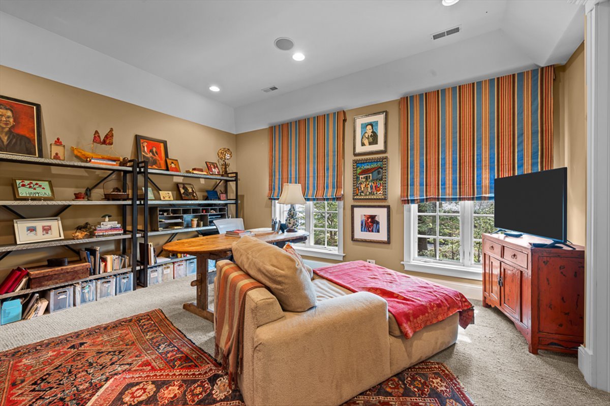 12672761 Property Photo 48