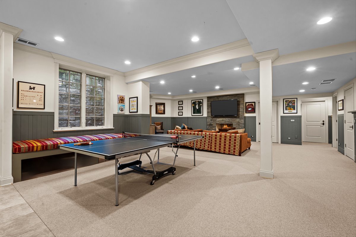 12672761 Property Photo 50