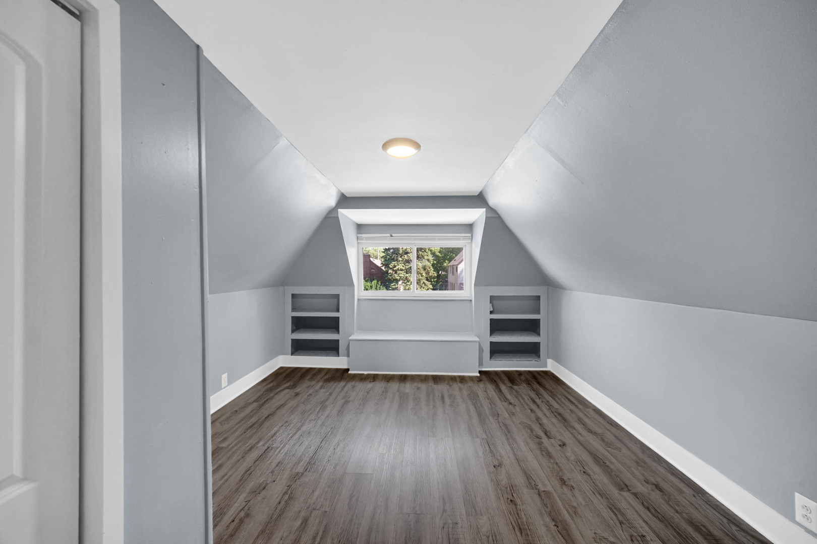 1249 W 97th Street Property Photo 6