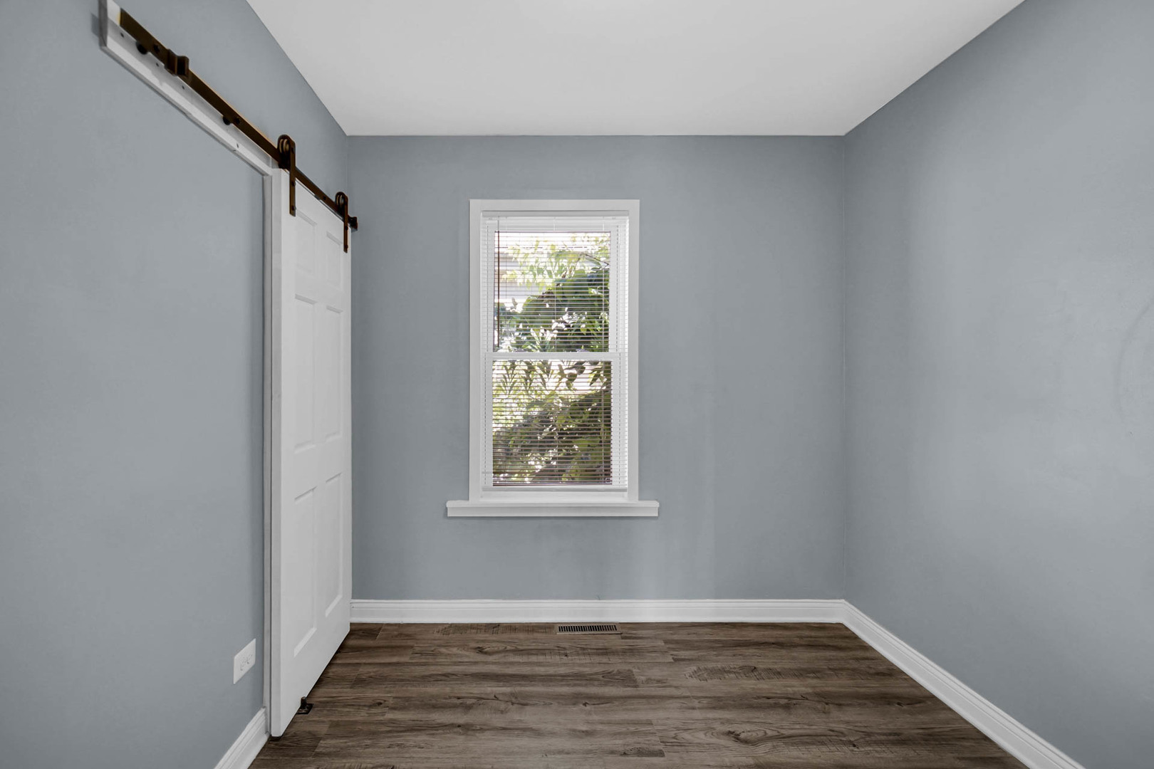 1249 W 97th Street Property Photo 7
