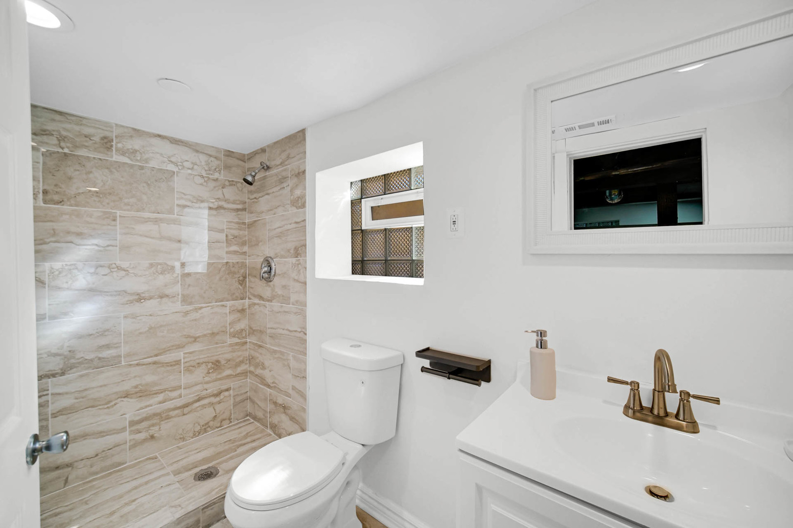 1249 W 97th Street Property Photo 12
