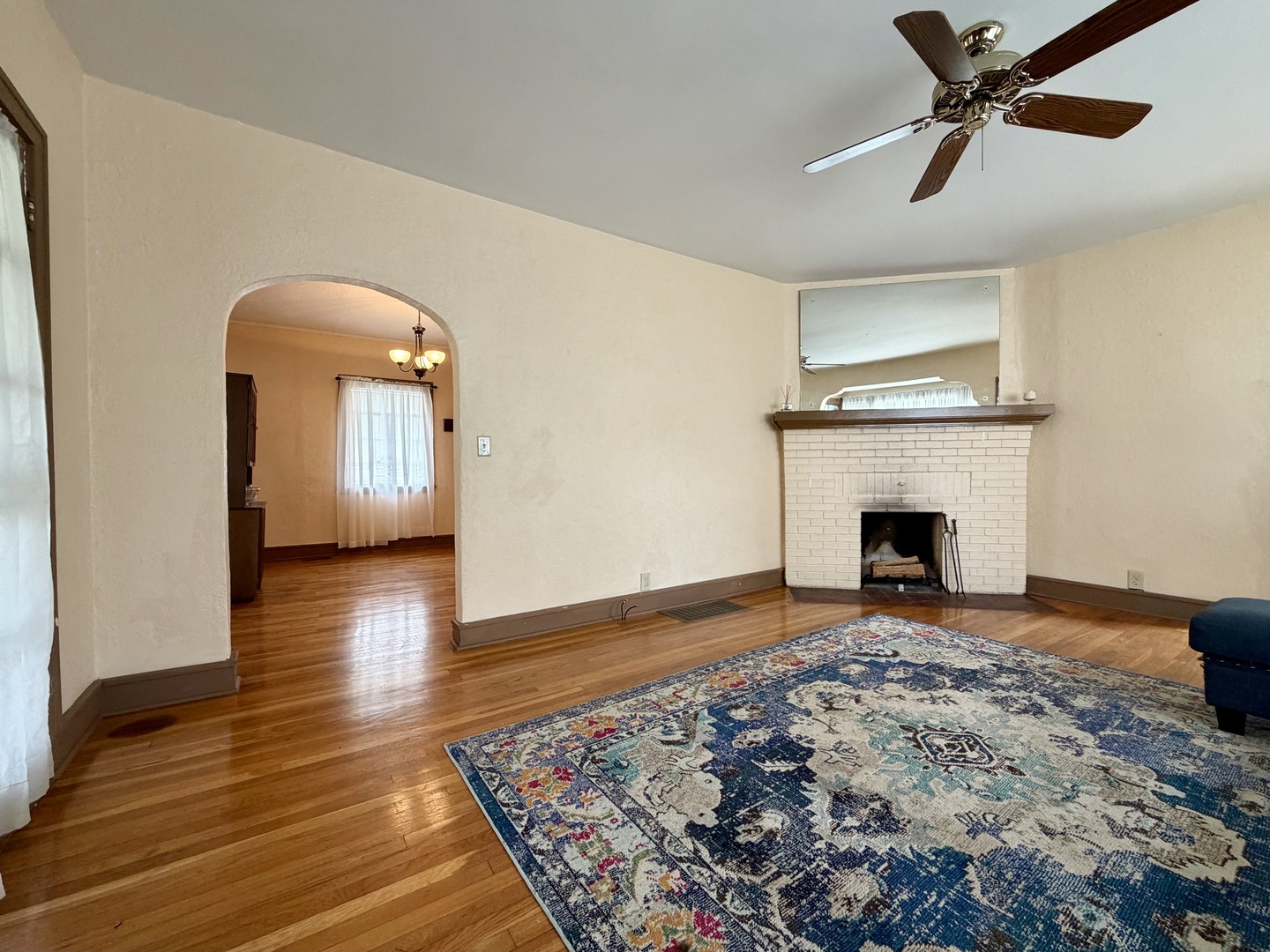 609 Dubois Street Property Photo 7