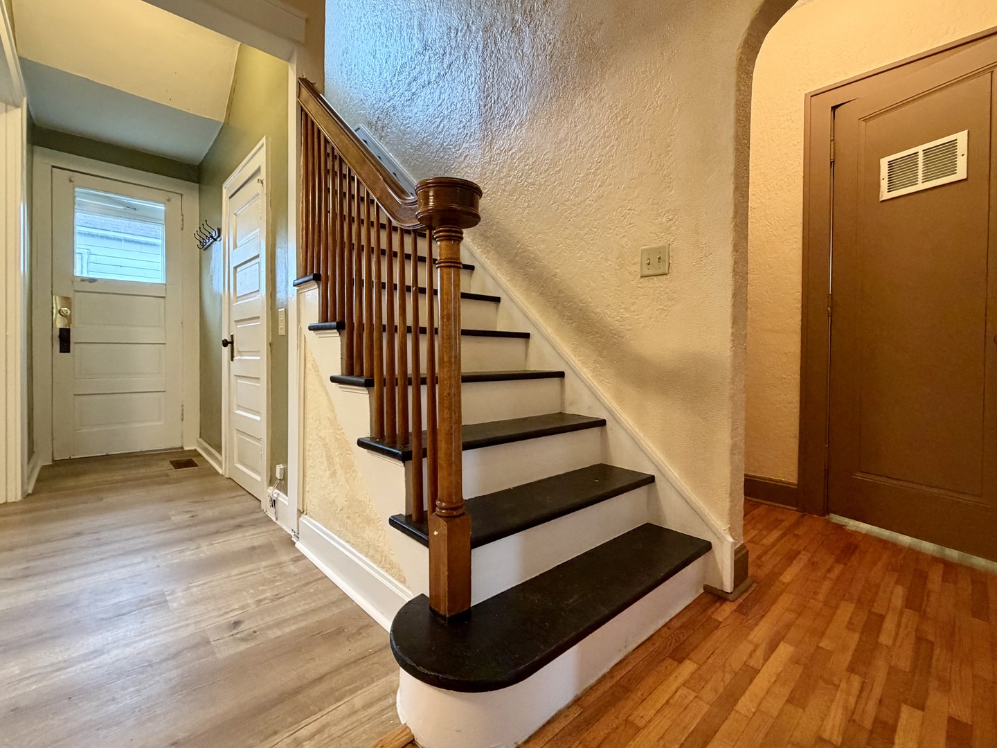 609 Dubois Street Property Photo 18