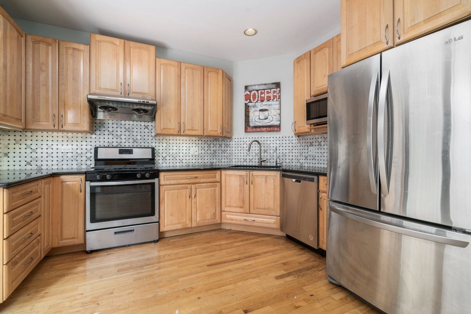 604 S Laflin Street Property Photo 4