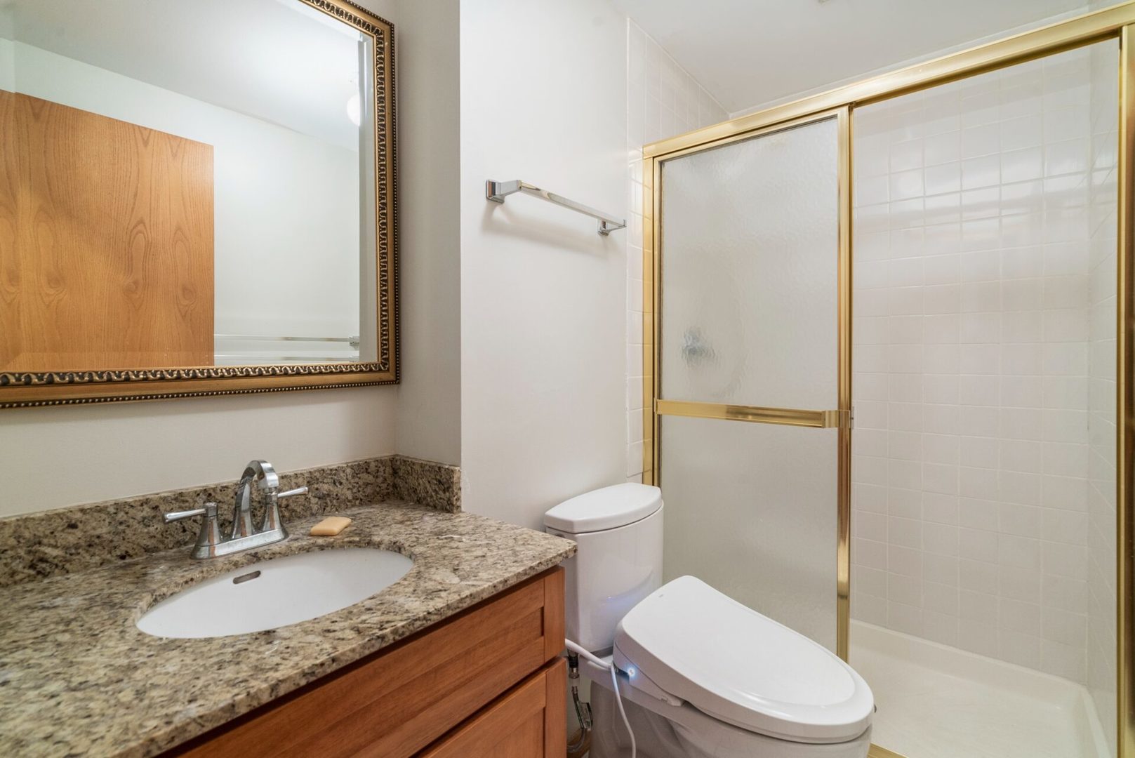 604 S Laflin Street Property Photo 6