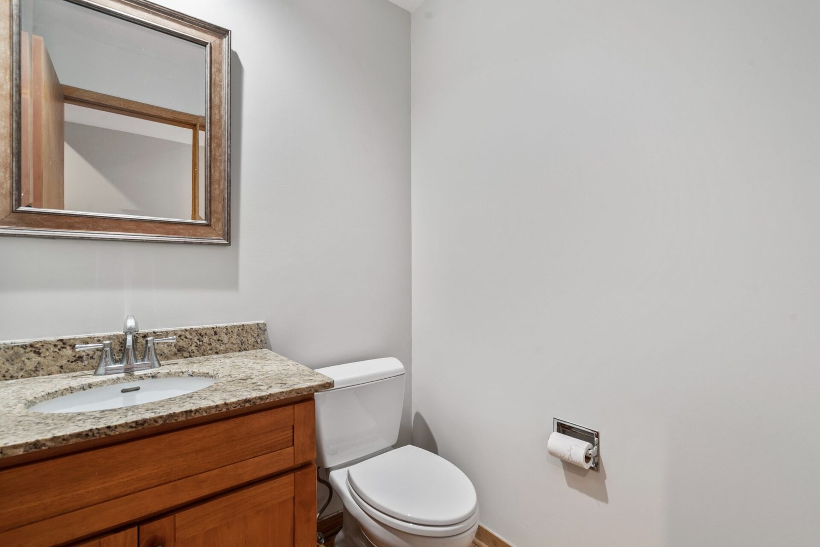 604 S Laflin Street Property Photo 14