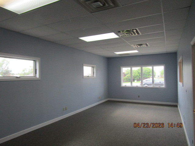 2206 E 52nd Street B Property Photo 6