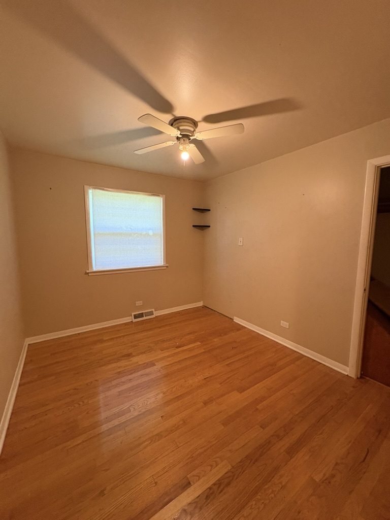 443 Grosvenor Place Property Photo 11