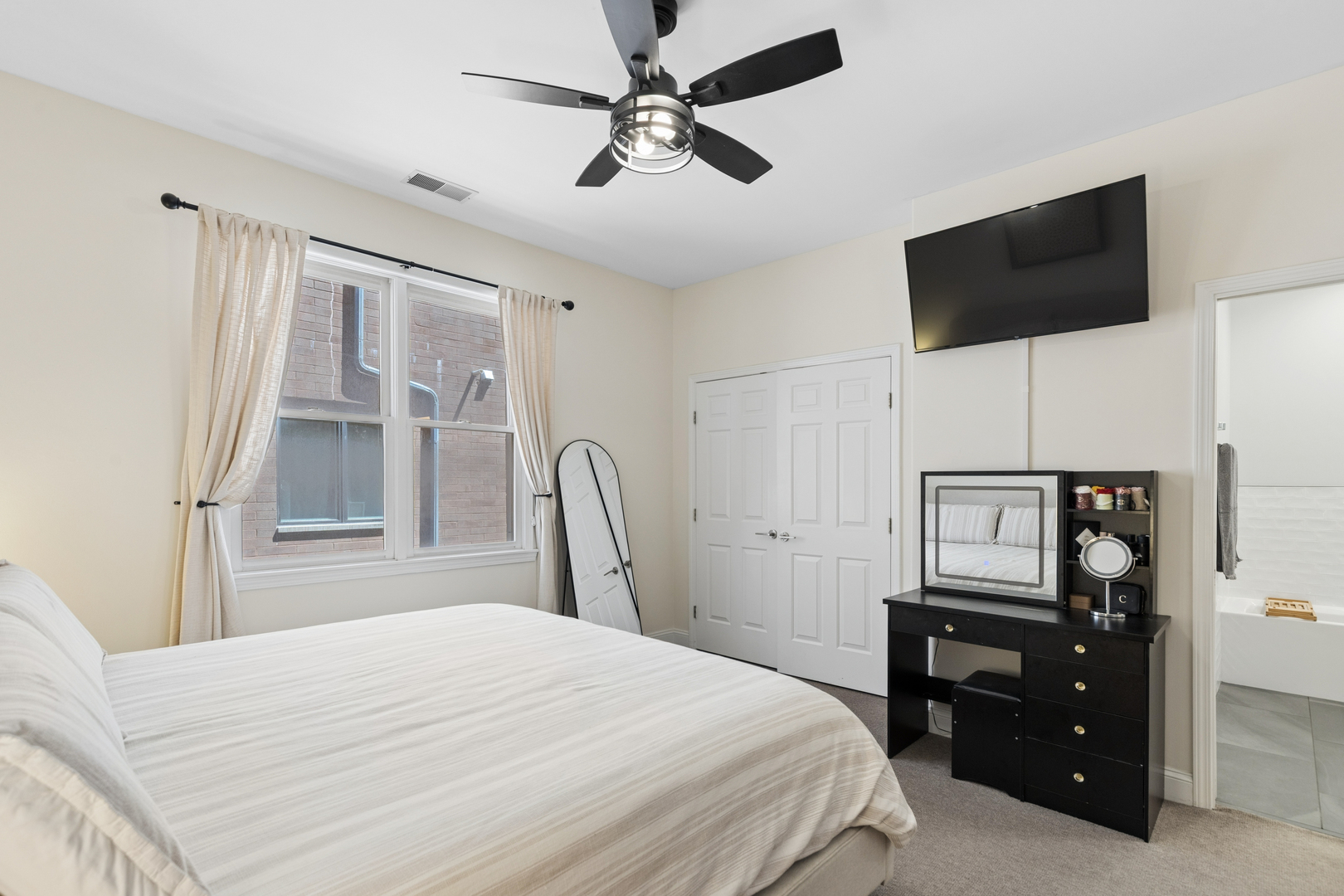 1355 N Mohawk Street 3n Property Photo 16