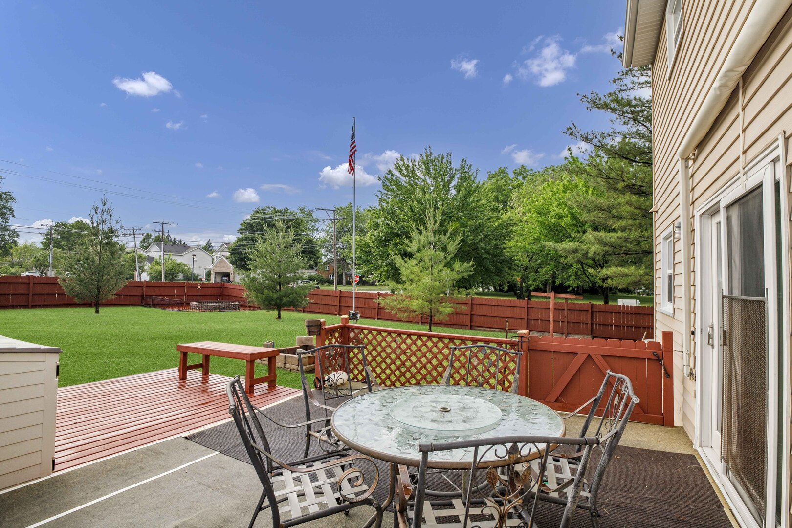 1751 Taft Avenue Property Photo 3