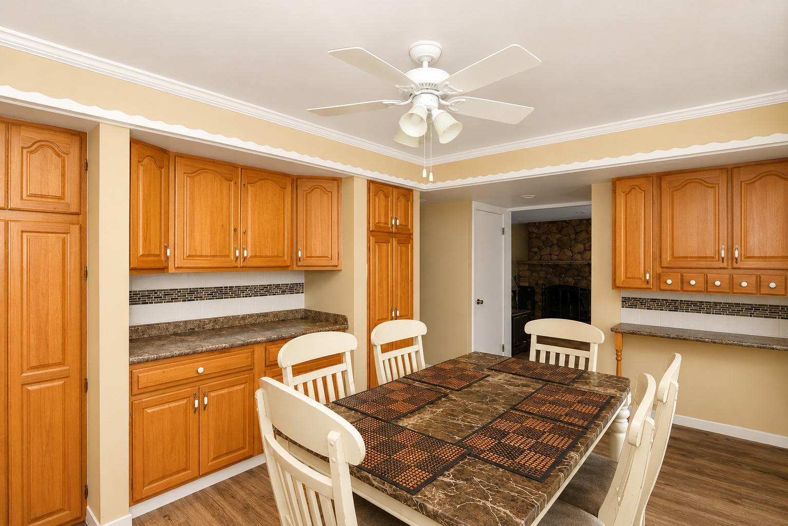 1751 Taft Avenue Property Photo 16