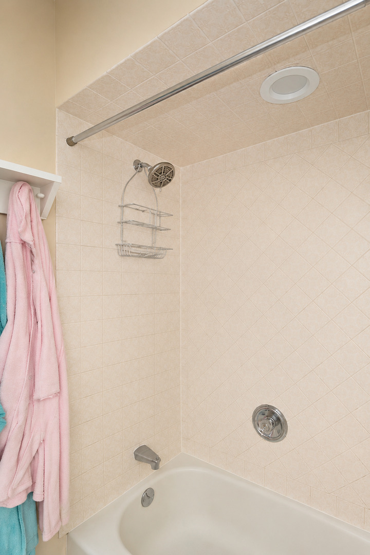 1751 Taft Avenue Property Photo 21