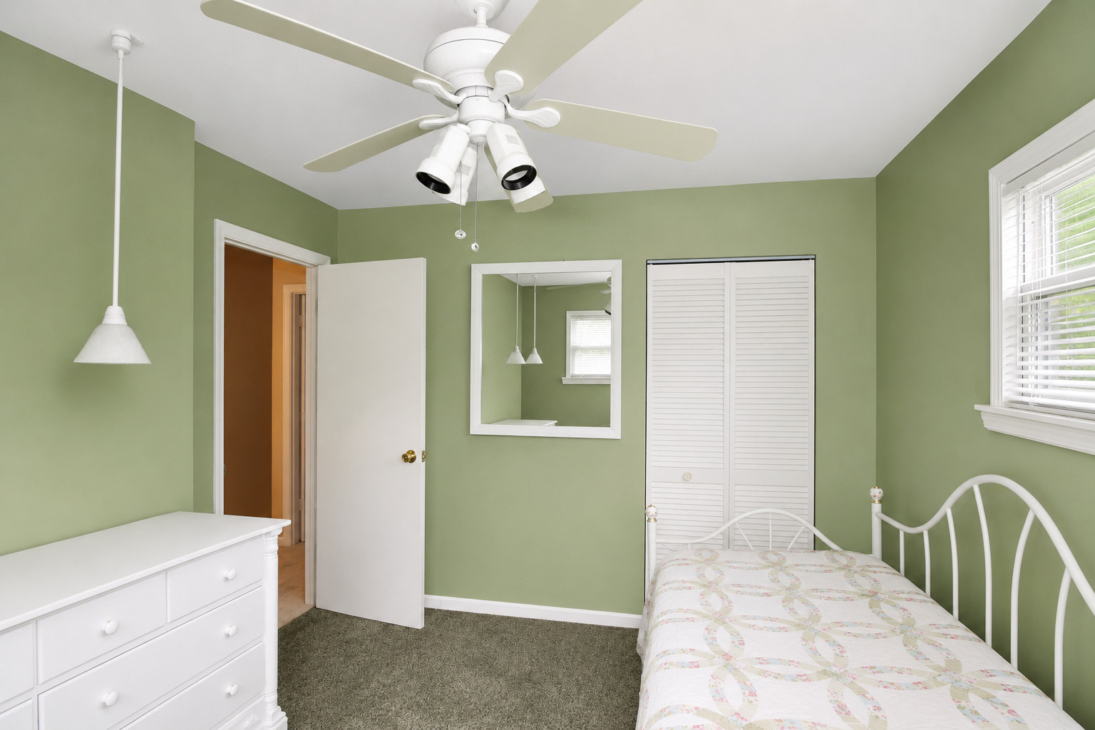 1751 Taft Avenue Property Photo 25