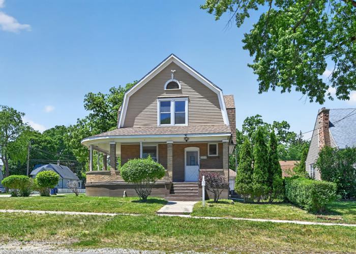 558 N Crystal Street Property Photo 2