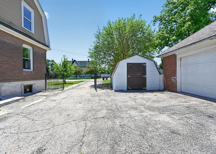 558 N Crystal Street Property Photo 8