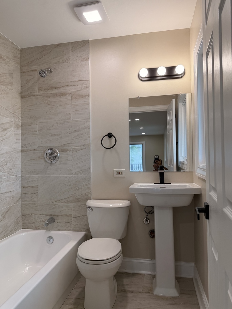 461 E Fullerton Avenue Property Photo 14