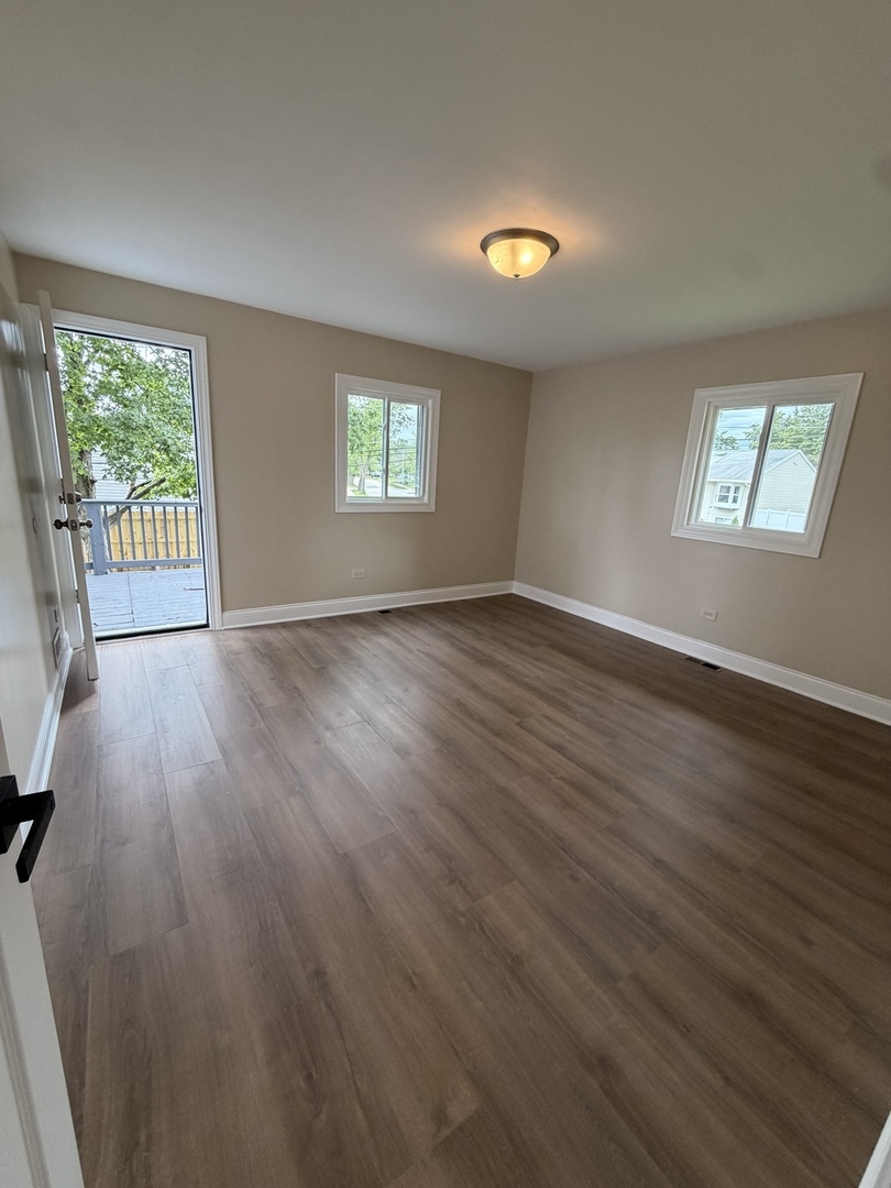 461 E Fullerton Avenue Property Photo 17