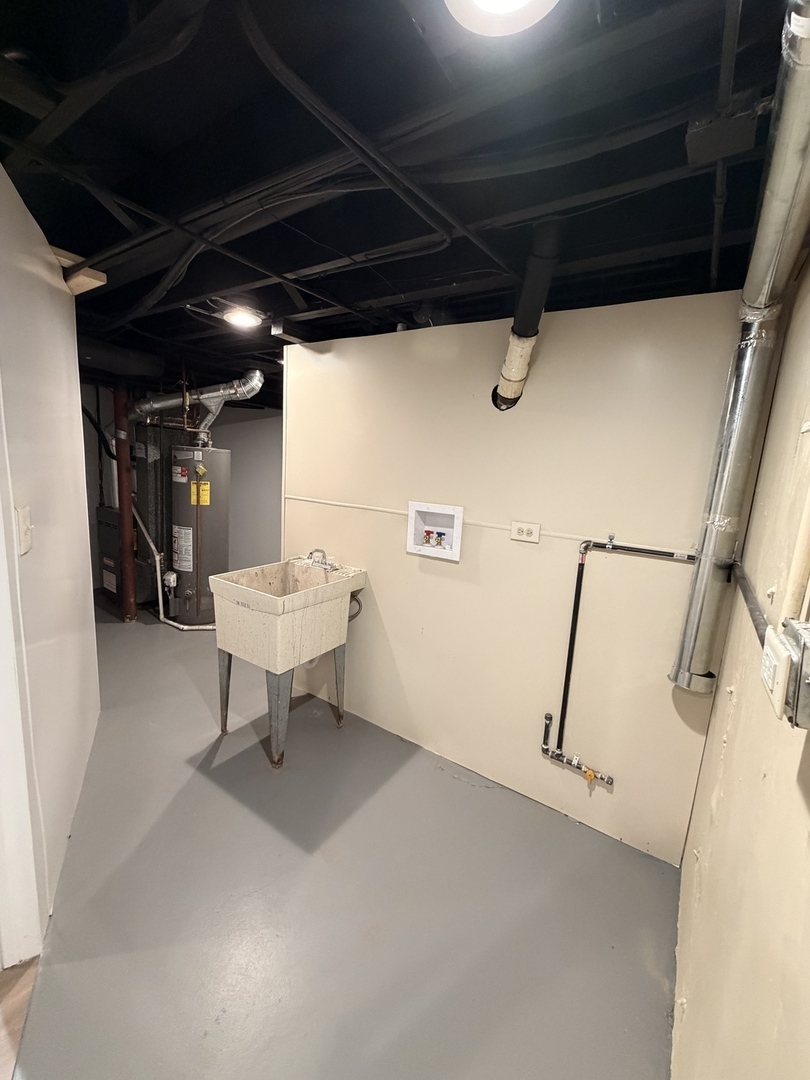 461 E Fullerton Avenue Property Photo 18