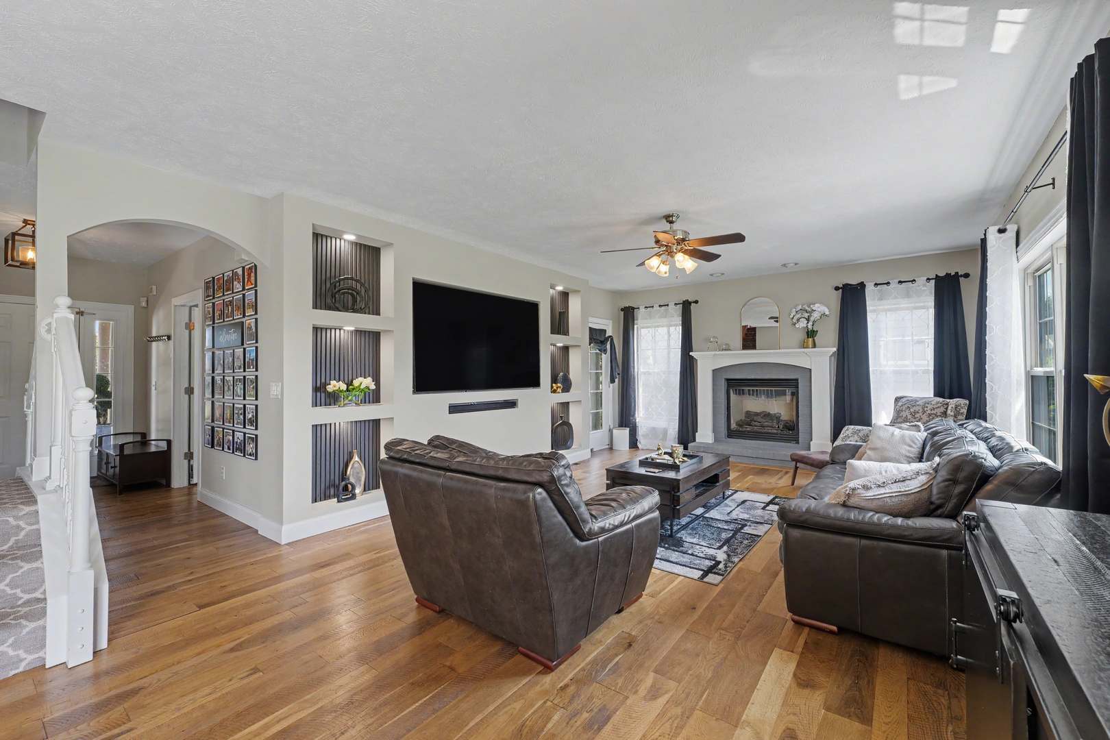 2421 Stricker Lane Property Photo 6
