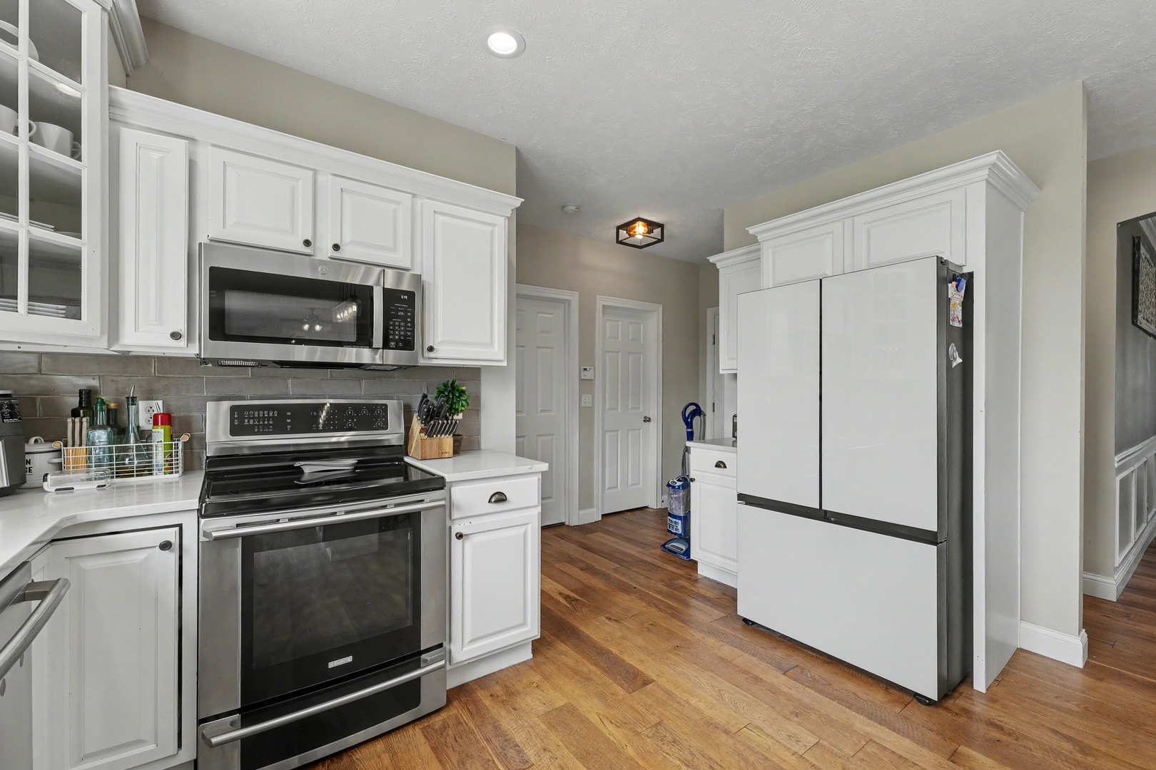 2421 Stricker Lane Property Photo 18