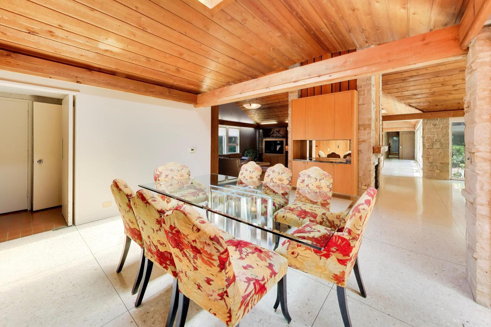 42 Woodley Road Property Photo 13