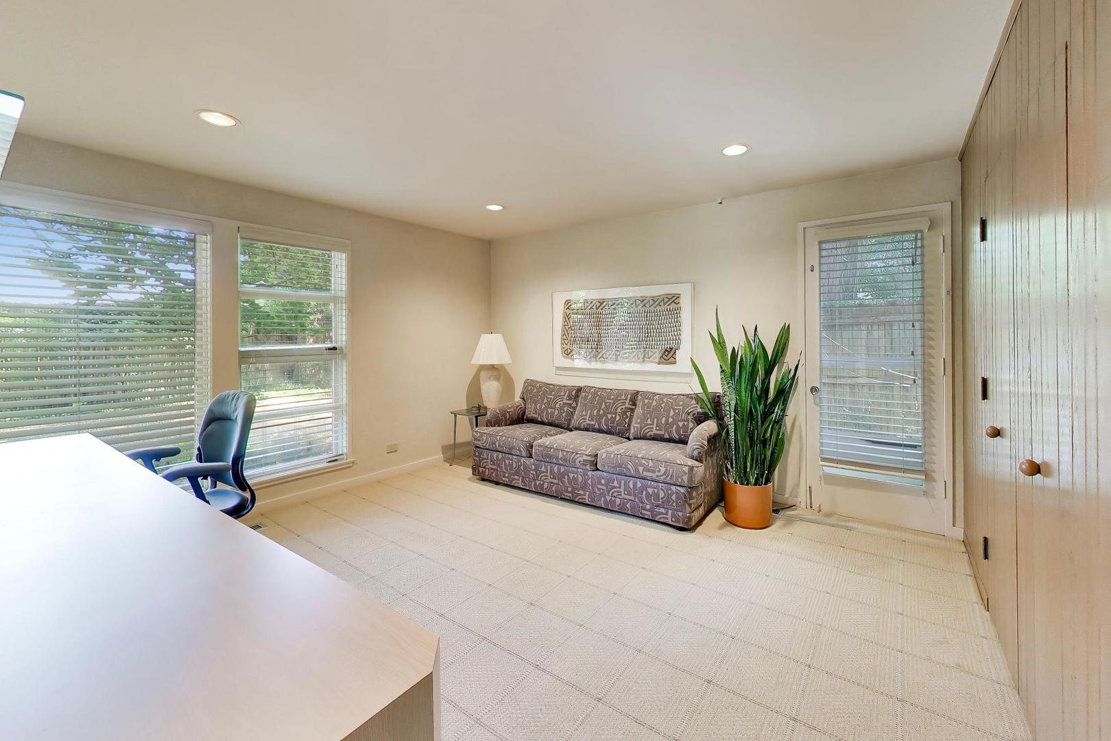 42 Woodley Road Property Photo 26