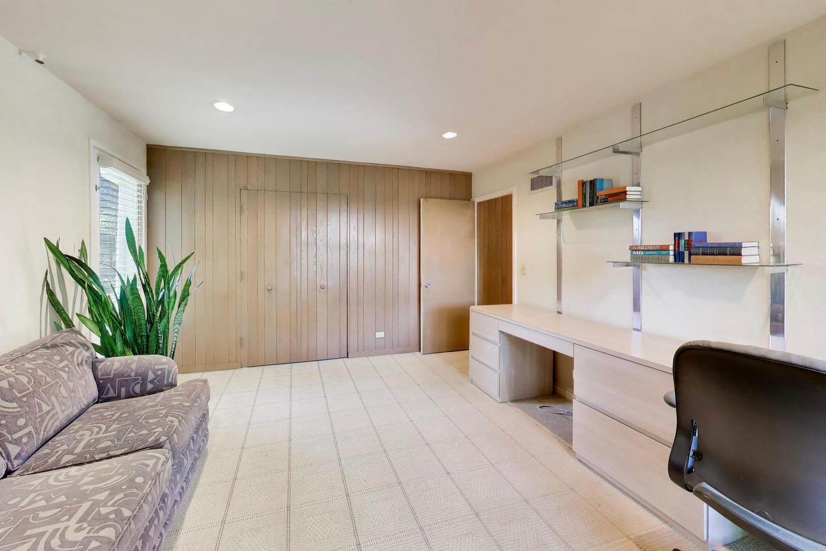 42 Woodley Road Property Photo 27