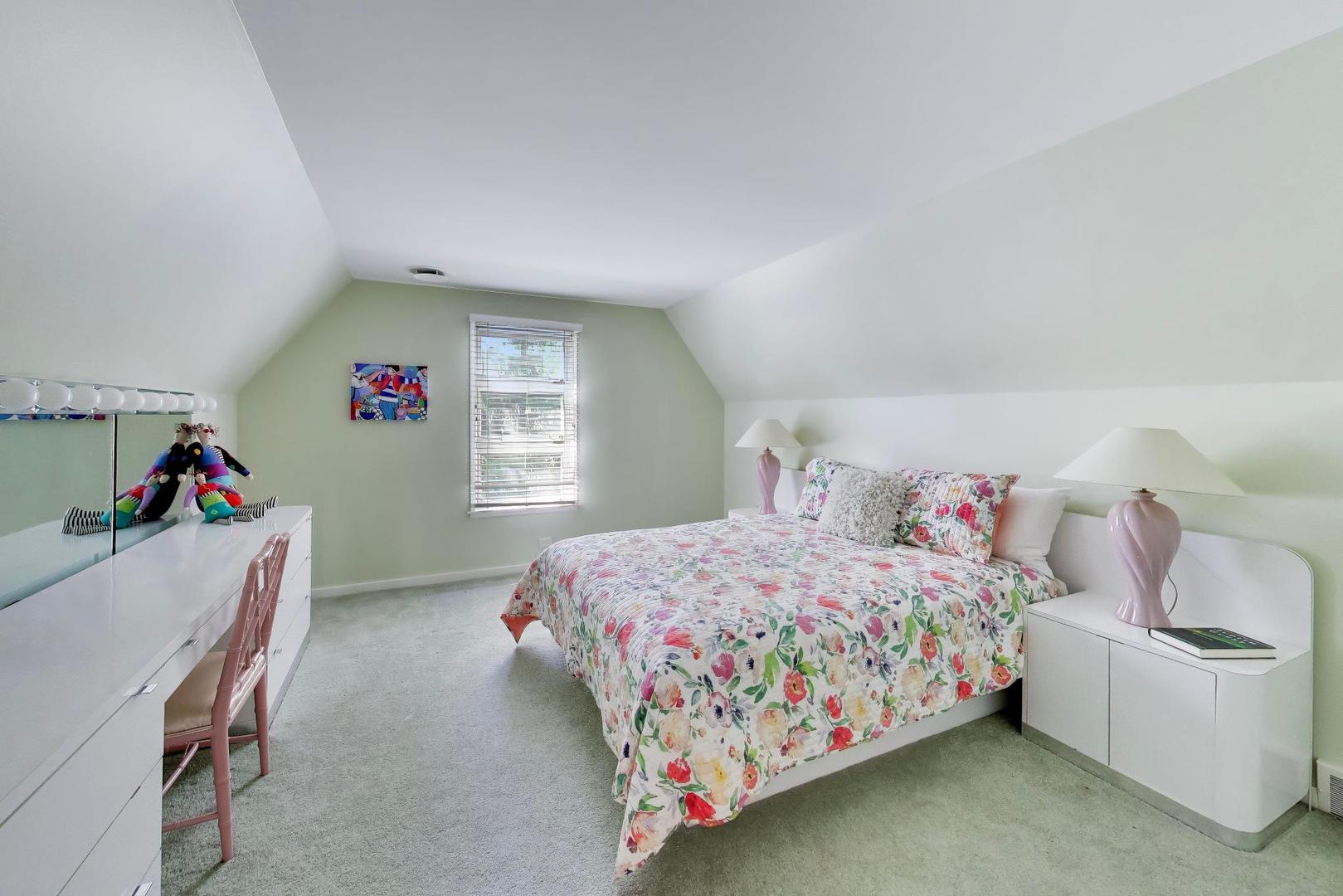42 Woodley Road Property Photo 31