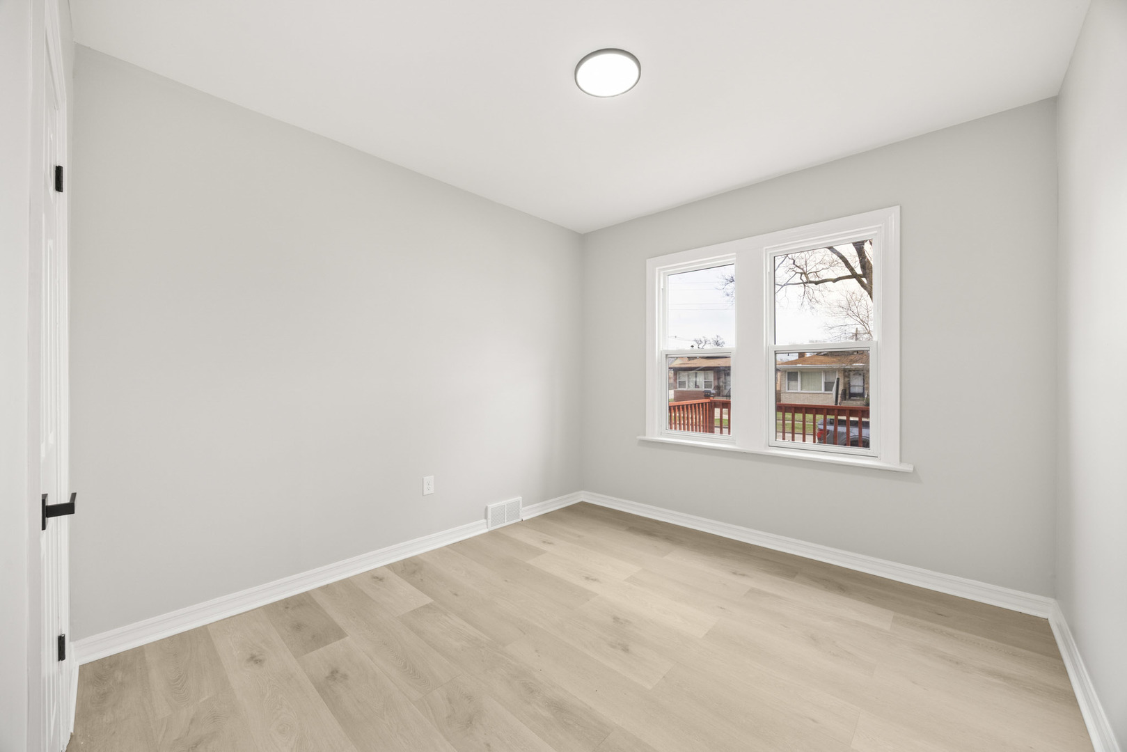 12106 S Emerald Avenue Property Photo 11